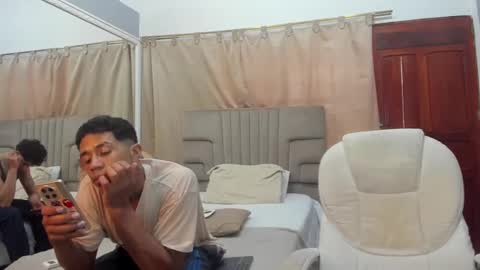 Snapshot of julian_billy chatting on 03-03-25, 02:26 julian billy online show from 03-03-25, 02:26