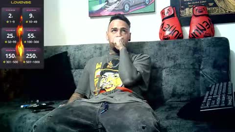 Snapshot of julian_tattoo chatting on 09-13-25, 10:53 Julian independent model online show from 09-13-25, 10:53
