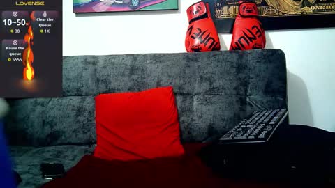 Snapshot of julian_tattoo chatting on 09-21-25, 01:29 Julian independent model online show from 09-21-25, 01:29