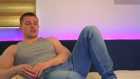 Snapshot of julian_turner chatting on 04-24-26, 01:02 julian_turner online show from 04-24-26, 01:02