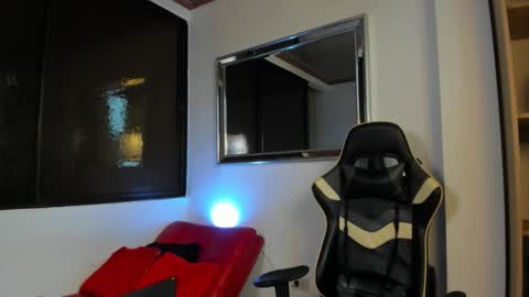 julian_wallace online show from 03-12-26, 04:57