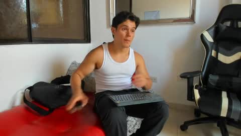 julian_wallace online show from 04-03-26, 07:34