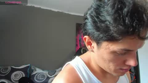 julian_wallace1 online show from 06-13-26, 02:37