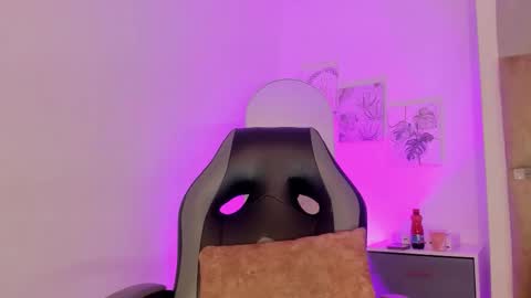 JulianaCarter online show from 01-17-26, 07:39