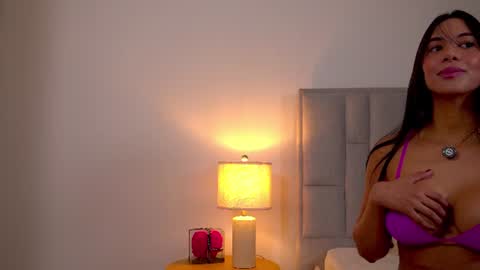 Snapshot of julianagreyx chatting on 07-16-26, 01:33 Juli online show from 07-16-26, 01:33