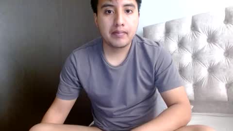 Julian online show from 06-06-26, 04:23