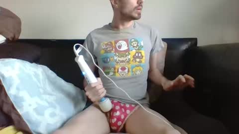 julianjj2001 online show from 02-01-25, 10:13