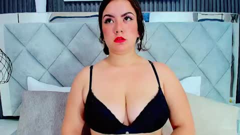 julianna online show from 07-29-26, 11:52
