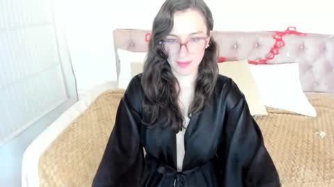 Snapshot of julianne__ chatting on 02-15-25, 10:33 Julianne online show from 02-15-25, 10:33