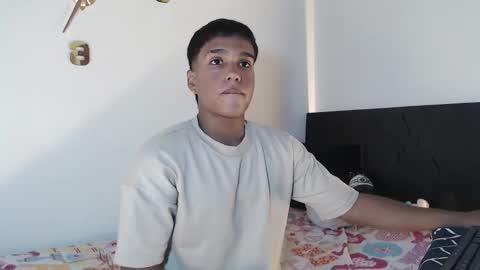 Juliann online show from 11-04-25, 03:11