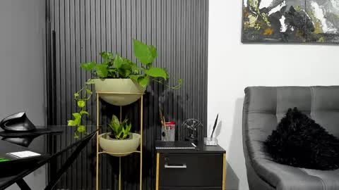 Julian online show from 02-15-25, 10:21