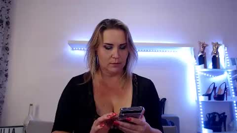 Snapshot of juliapink6 chatting on 03-02-25, 09:54 Julia online show from 03-02-25, 09:54