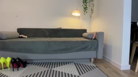 Julia online show from 09-20-25, 08:32