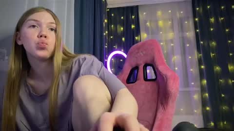 juliatnink online show from 03-06-25, 08:16