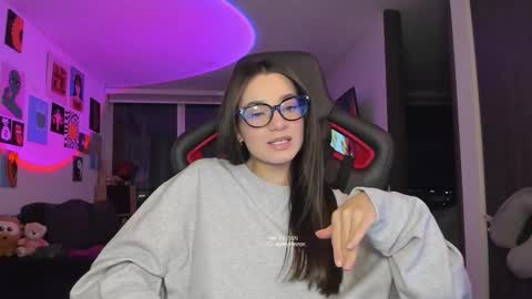 Jeimy Help me to reach 100 thumbs up online show from 03-14-26, 01:12