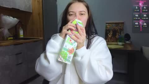 Snapshot of julidropp chatting on 01-12-25, 09:08 julidropp online show from 01-12-25, 09:08