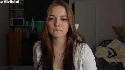 Snapshot of julidropp chatting on 10-26-25, 07:20 julidropp online show from 10-26-25, 07:20