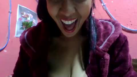 julie0612 online show from 06-07-26, 06:33