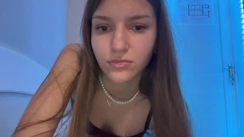 Julie Amazing online show from 01-07-26, 06:43