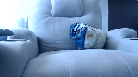 Snapshot of julie_bunny chatting on 12-15-24, 04:04 Julie bunny online show from 12-15-24, 04:04