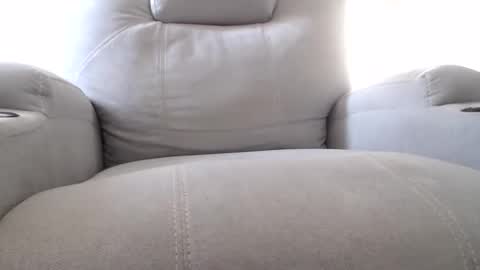 Snapshot of julie_bunny chatting on 01-14-25, 12:24 Julie bunny online show from 01-14-25, 12:24