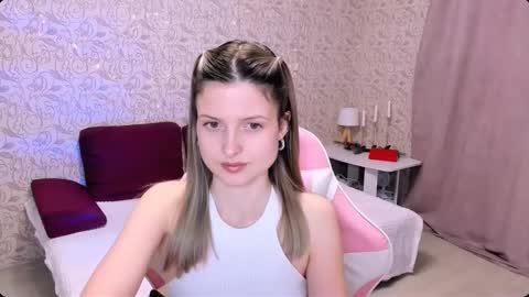 Snapshot of julie_flores chatting on 12-26-24, 04:25 Julie online show from 12-26-24, 04:25