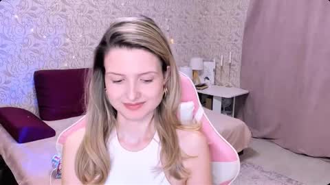 Snapshot of julie_flores chatting on 02-28-25, 06:41 Julie online show from 02-28-25, 06:41