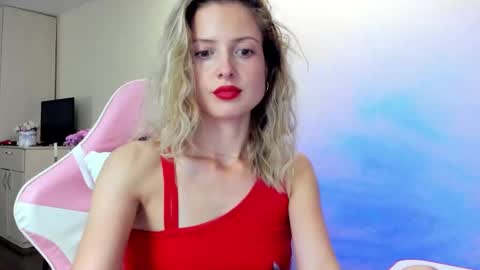 Snapshot of julie_flores chatting on 09-13-25, 03:45 Julie online show from 09-13-25, 03:45