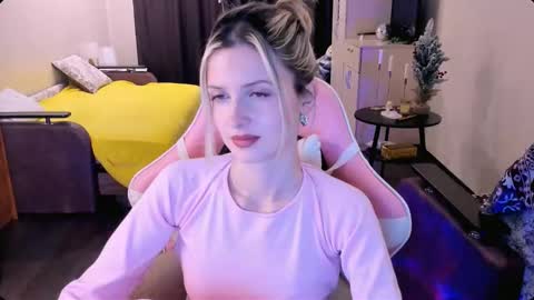 Julie online show from 12-16-25, 04:01