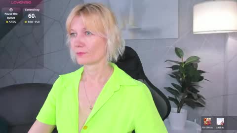 Julie Lucasss online show from 06-07-26, 11:41
