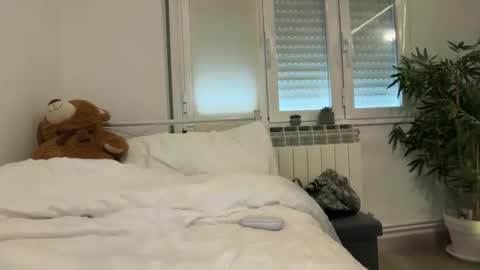 Julie online show from 03-31-26, 04:07