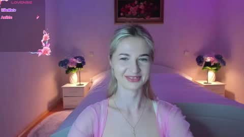 julieblazex online show from 06-25-26, 09:41