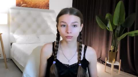 juliedaniel online show from 09-17-25, 04:14