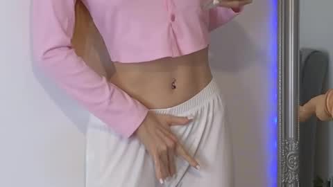 Snapshot of juliejuliette chatting on 10-01-25, 12:33 Julia online show from 10-01-25, 12:33