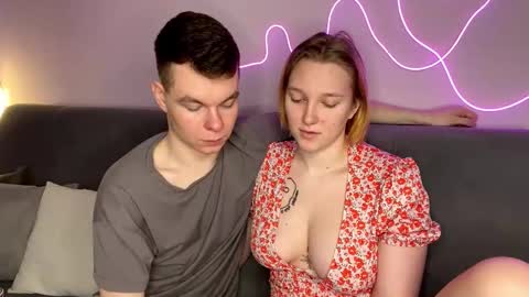 Julie and Thomas online show from 11-06-25, 08:15