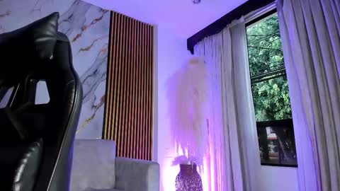 Julien online show from 12-04-25, 12:03