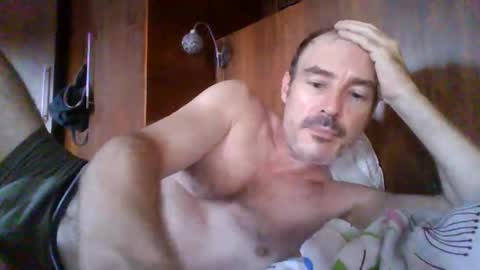 Snapshot of julienthefrench chatting on 12-14-25, 03:06 julienthefrench online show from 12-14-25, 03:06