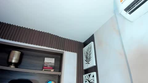 Juliet online show from 06-15-26, 03:53