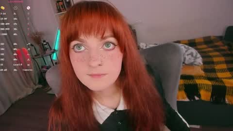 Snapshot of juliet_schoolgirl chatting on 06-10-26, 02:34 Juliet online show from 06-10-26, 02:34
