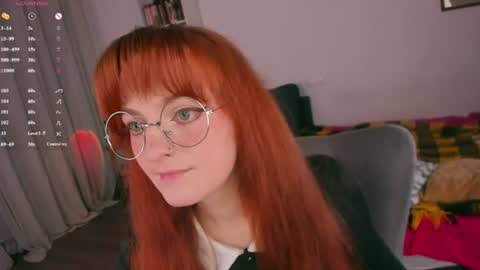 Snapshot of juliet_schoolgirl chatting on 06-19-26, 06:12 Juliet online show from 06-19-26, 06:12