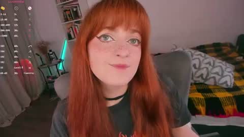 Snapshot of juliet_schoolgirl chatting on 06-24-26, 02:38 Juliet online show from 06-24-26, 02:38