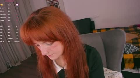 Snapshot of juliet_schoolgirl chatting on 06-27-26, 11:04 Juliet online show from 06-27-26, 11:04