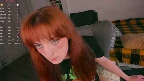 Snapshot of juliet_schoolgirl chatting on 06-30-26, 12:11 Juliet online show from 06-30-26, 12:11