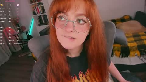 Snapshot of juliet_schoolgirl chatting on 07-13-26, 01:47 Juliet online show from 07-13-26, 01:47