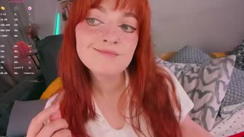 Snapshot of juliet_schoolgirl chatting on 07-26-26, 10:38 Juliet online show from 07-26-26, 10:38