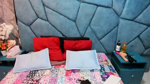Julieta online show from 07-24-26, 03:59
