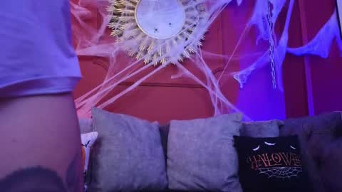  Julieta  online show from 10-21-25, 11:22