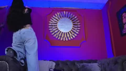  Julieta  online show from 02-12-26, 12:00