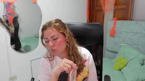 julieta_star69 online show from 10-27-25, 11:09