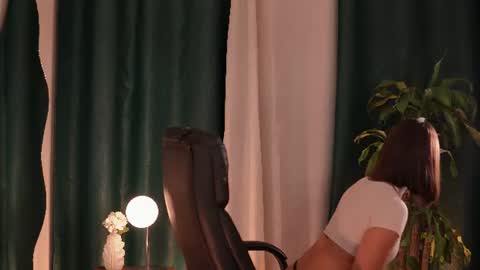 julieta_valencia online show from 07-25-26, 01:58